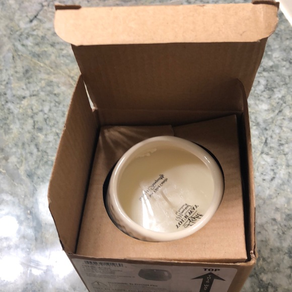 Candle - Picture 1 of 1